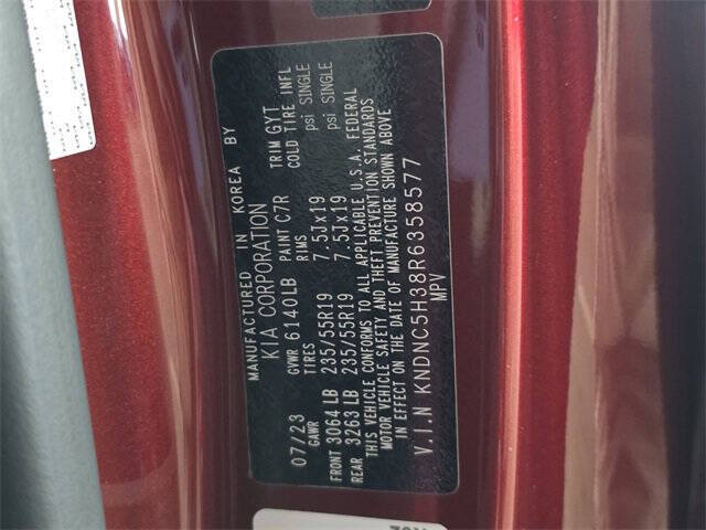 2024 Kia Carnival EX