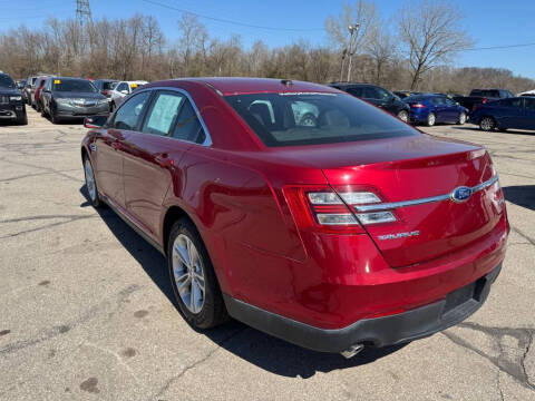 2013 Ford Taurus SEL