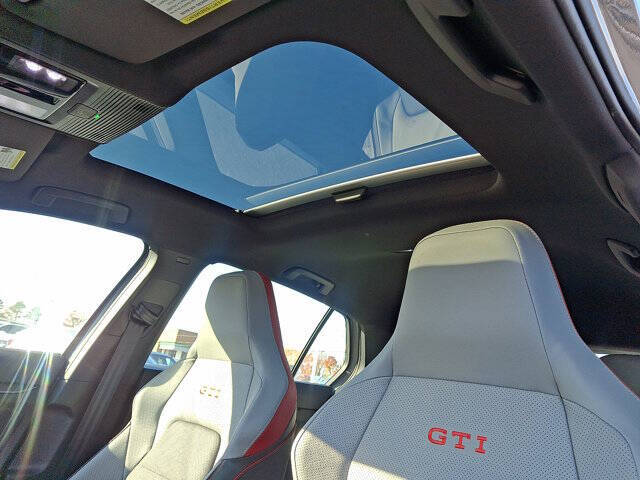 2026 Volkswagen Golf GTI SE