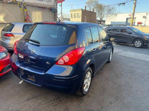2009 Nissan Versa 1.8 SL