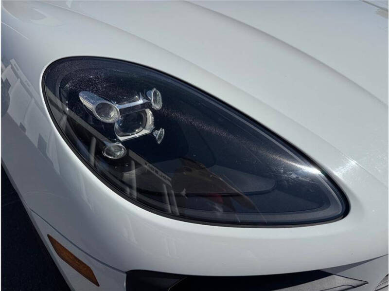 2020 Porsche Macan S