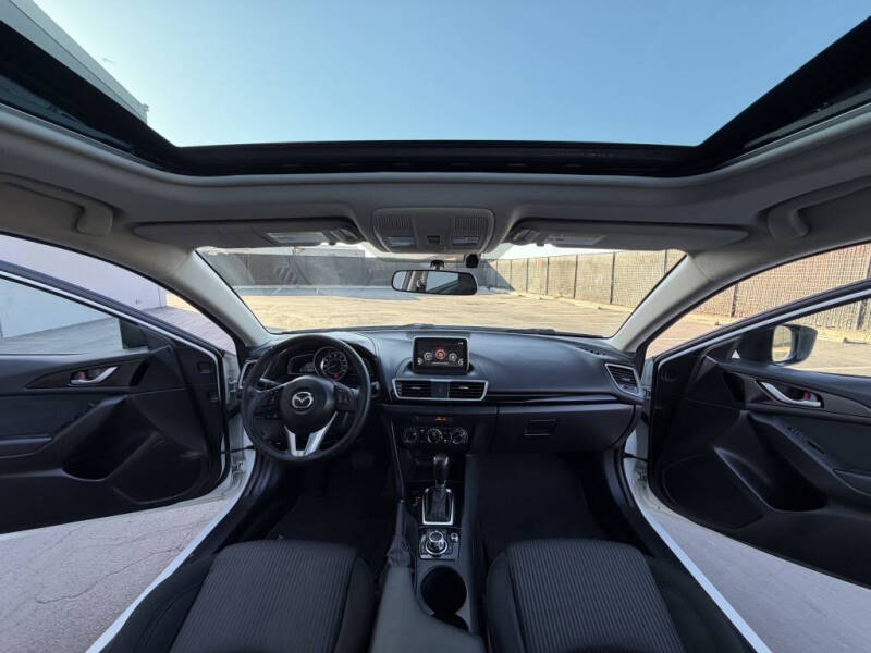 2016 Mazda MAZDA3 i Touring