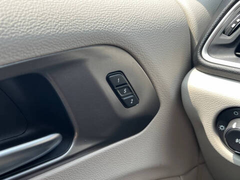 2021 Chrysler Pacifica Touring L