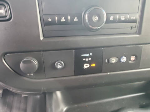 2023 Chevrolet Express 2500