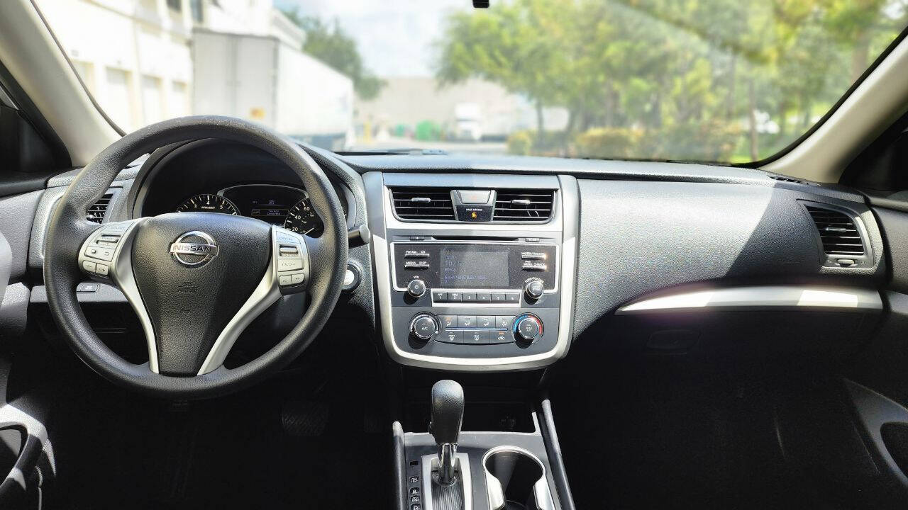 2017 Nissan Altima  - $9,900