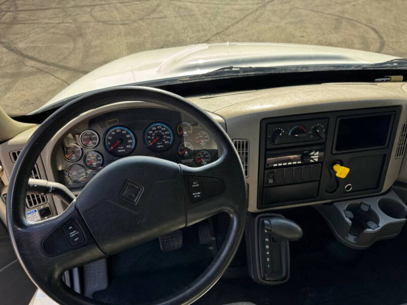 2017 International DuraStar 4300
