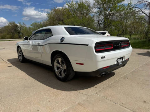 2015 Dodge Challenger SXT