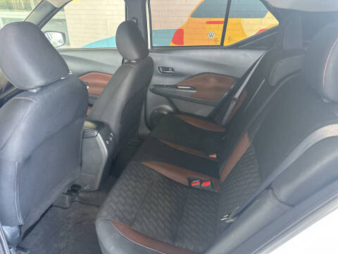 2023 Nissan Kicks SR