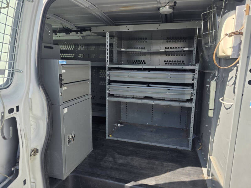 2013 Chevrolet Express Cargo Work Van - Photo 11