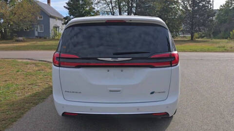 2022 Chrysler Pacifica Hybrid Limited