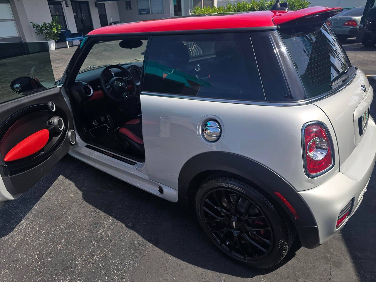 2012 MINI Cooper Hardtop 17