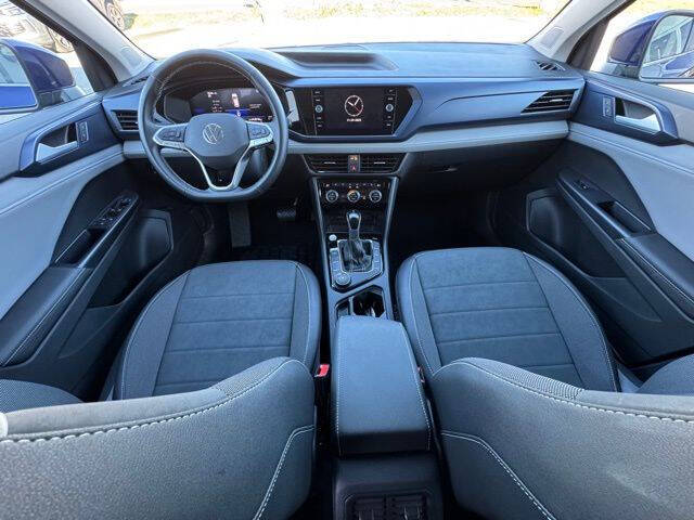 2024 Volkswagen Taos SE 4Motion