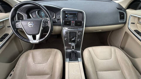 2015 Volvo XC60 T6 Drive-E Premier Plus