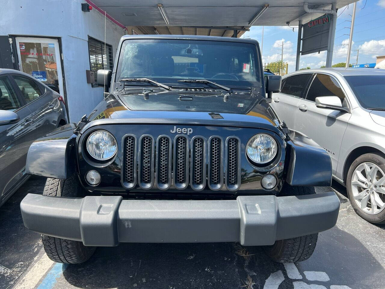 2016 Jeep Wrangler Unlimited  - $19,500