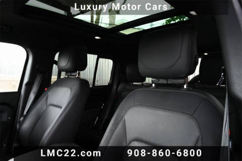 2023 Land Rover Defender 130 X-Dynamic SE