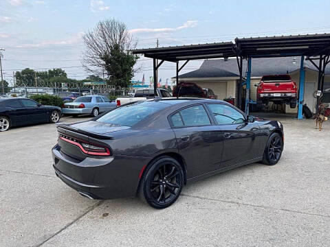 2017 Dodge Charger SXT