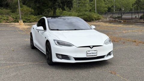 2016 Tesla Model S 90D