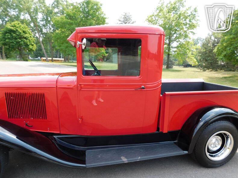 1933 Chevrolet Apache
