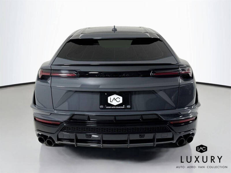 2023 Lamborghini Urus S