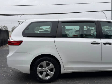 2016 Toyota Sienna L 7-Passenger