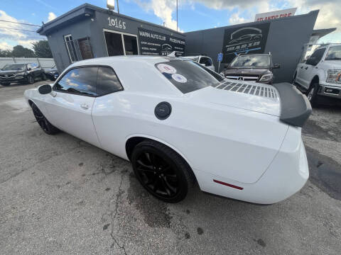 2016 Dodge Challenger SXT Plus