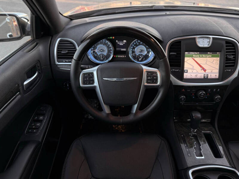 2011 Chrysler 300 C