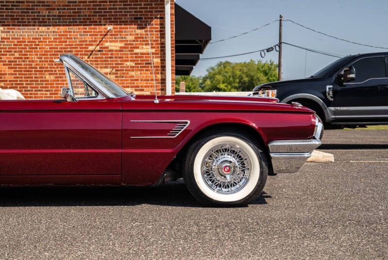 1965 Ford Thunderbird