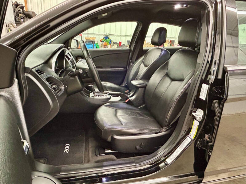 2011 Chrysler 200 Limited