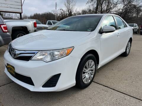 2014 Toyota Camry for sale at Town and Country Auto Sales in Jefferson City MO