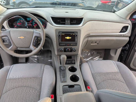 2017 Chevrolet Traverse LS