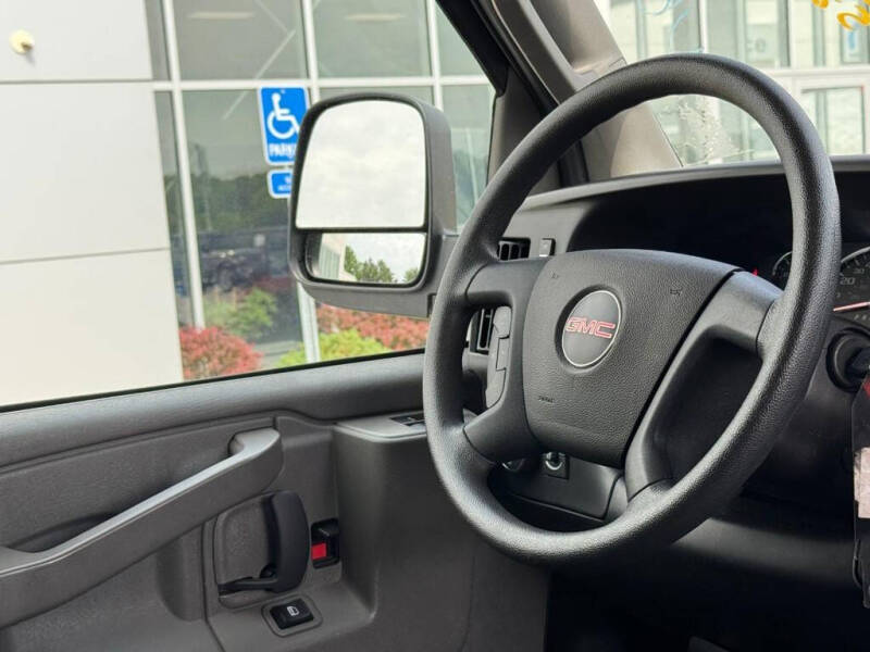 2025 GMC Savana 2500
