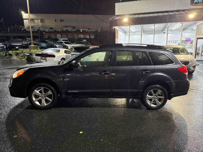 Used 2013 Subaru Outback Premium with VIN 4S4BRBCCXD3233206 for sale in Edmonds, WA