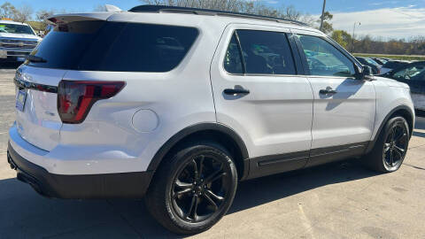 2016 Ford Explorer Sport
