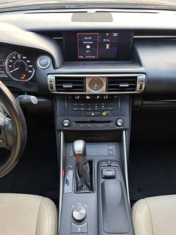 2016 Lexus IS 200t