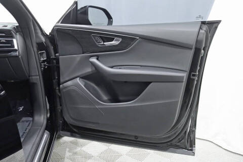 2020 Audi Q8 quattro Premium 55 TFSI