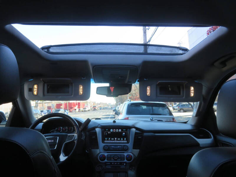 2019 GMC Yukon XL SLT