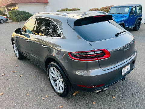 2015 Porsche Macan S