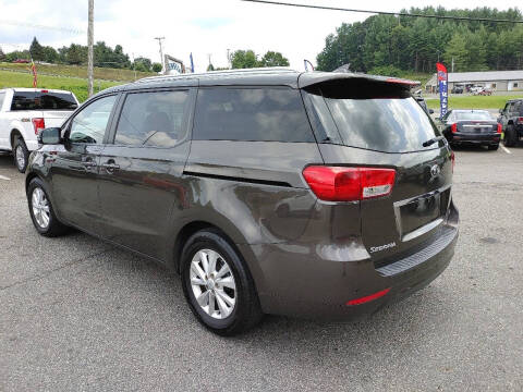 2017 Kia Sedona LX