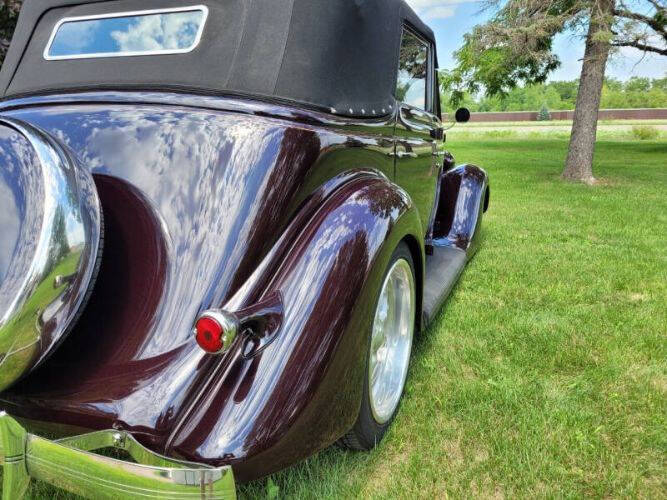 1935 Ford Cabriolet