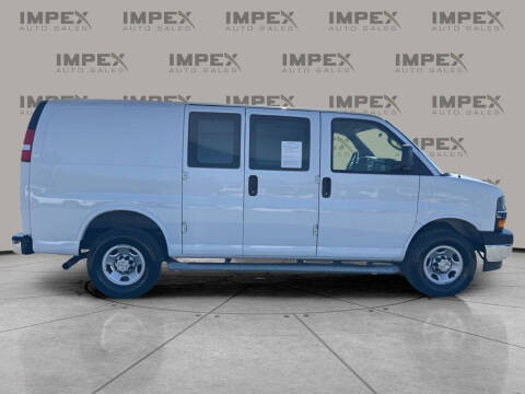 2023 Chevrolet Express 2500