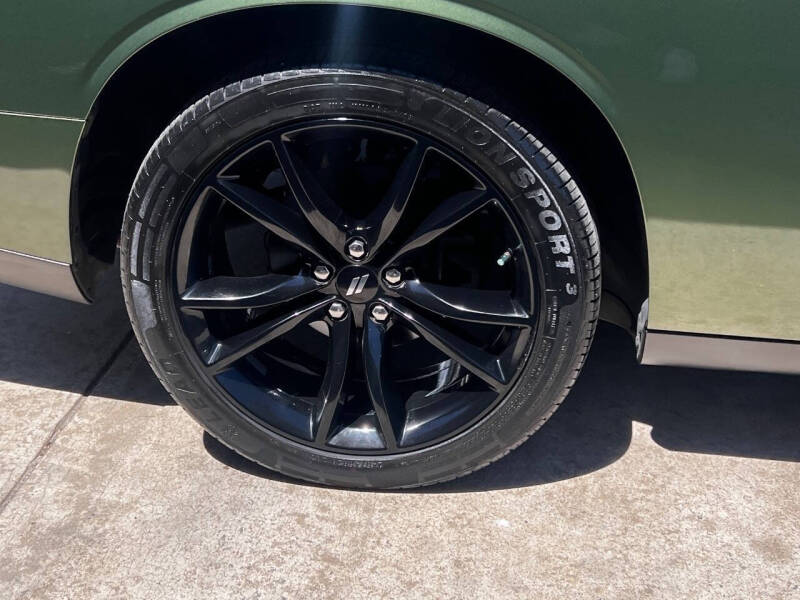 2018 Dodge Challenger SXT Plus