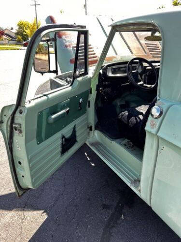 1968 Dodge D250 Pickup