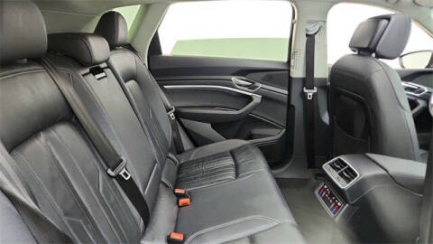 2024 Audi Q8 e-tron quattro Premium