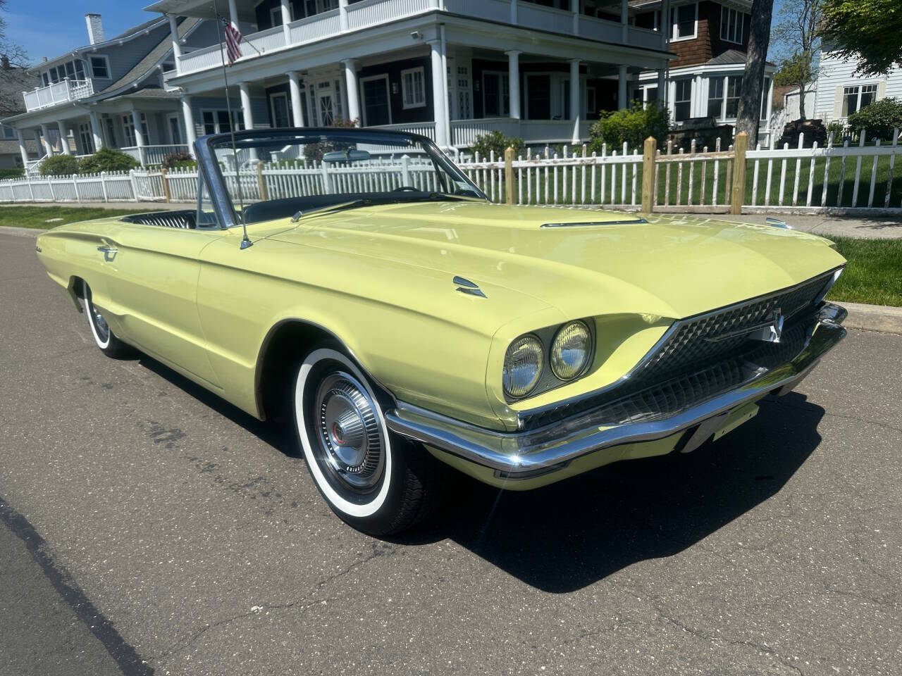 1966 Ford Thunderbird 6
