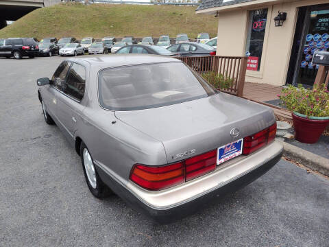 1994 Lexus LS 400