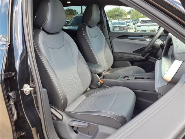 2025 Volkswagen Tiguan SE R-Line Black