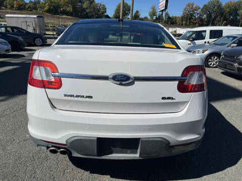 2011 Ford Taurus SEL