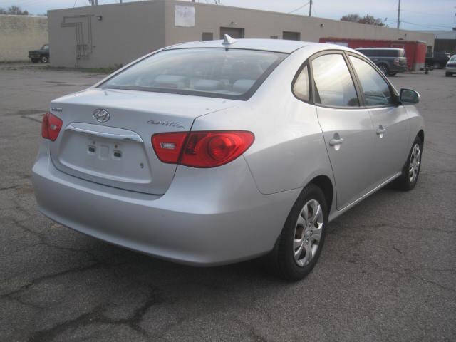 2010 Hyundai Elantra GLS photo 3