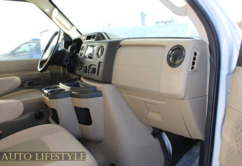 2014 Ford E-Series E-450 SD