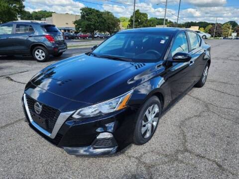 2019 Nissan Altima for sale at MATHEWS FORD in Marion OH